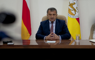 ბიბილოვის თქმით, სატრანზიტო გზა როკის გვირაბის გავლით ყველას ჭირდება