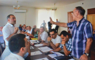,,19 თანამშრომელი ერთ ბიბლიოთეკაში