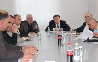 მთავრობის წარმომადგენლის შეხვედრა გუბერნატორთან და გამგებლებთან