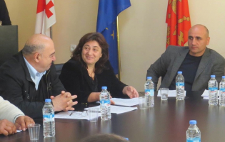 ,,სტალინს სემინარია ჰქონდა დამთავრებული და ბუმბერაზი კაცი იყო