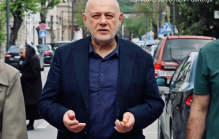 დავით რაზმაძემ ,,ნიუ იორკ თაიმსში'' რუსეთის სამხედროები მშვიდობისმყოფელებმად მოიხსენია