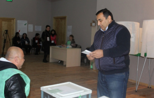 შემაჯამებელი განცხადება მეორე ტურში ხმის მიცემის თაობაზე ზუგდიდსა და გორში