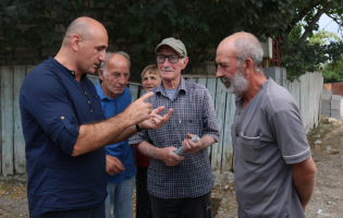 ზაზა გულიაშვილი: ,,გამყოფი ზოლის მიმდებარე სოფლების განვითარება და ხელშეწყობა ჩვენთვის პრიორიტეტულია