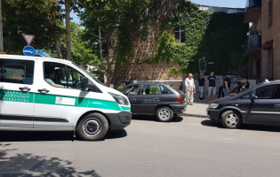 ცაბაძის ქუჩაზე გამოძახებული სამედიცინო ბრიგადა 25 წუთში მივიდა