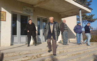 მეორე მსოფლიო ომის მონაწილე საარჩევნო უბანზე