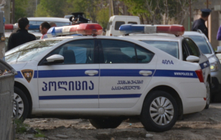 ხაშურის მაღაზიის დაყაჩაღების მცდელობაში ბრალდებული გამართლდა