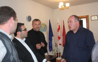 სინონიმები სხდომაზე: ,,დისკრეცია და დისკრედიტაცია