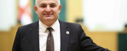 პარლამენტის სხდომაზე „ქართული ოცნების“ წევრმა გიორგი
სოსიაშვილმა ირაკლი კობახიძეს განათლების რეფორმა მოუწონა და
მთავრობის გადადგმული ნაბიჯები ილიას გზას შეადარა.