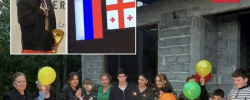 ახალგაზრდა ქართველმა მოკრივემ კადეტთა ჩემპიონატის ფინალში რუსეთის
სახელით მოასპარეზე მეტოქე დაამარცხა და ევროპის ჩემპიონი
გახდა.&nbsp;