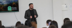 გორის მერიიდან გაათავისუფლეს თანამშრომელი, რომელიც დონორ
ორგანიზაციებთან ურთიერთობაზე მუშაობდა.