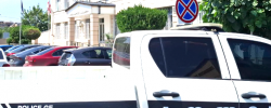 სოფელ რეხაში მართვის მოწმობის გარეშე ნასვამი მდგომარეობით მართვისა
და პოლიციელისთვის შეურაცხყოფის მიყენებისთვის დაკავებულ 25 წლამდე
ასაკის მამაკაცს მოსამართლემ ბოდიშისა და პირველი დარღვევის
გათვალისწინებით მხოლოდ შენიშვნა მისცა.