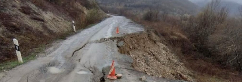 უხვი ნალექის შედეგად დაზიანდა ცხინვალი - წინაგარის გზა